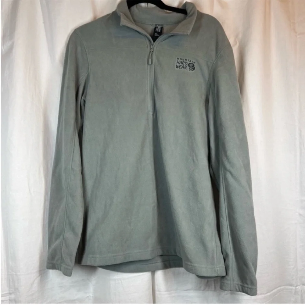 Mountain hardwear 1/4 zip fleece pullover soft green casual minimal